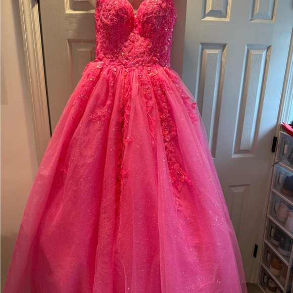 Elegant Pink Prom Dress - Picture 5 of 10